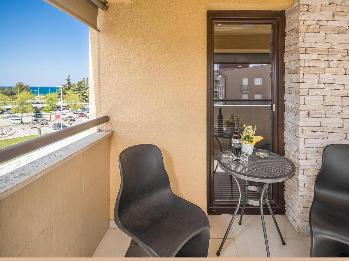 Apartment Residence Пореч Экстерьер фото
