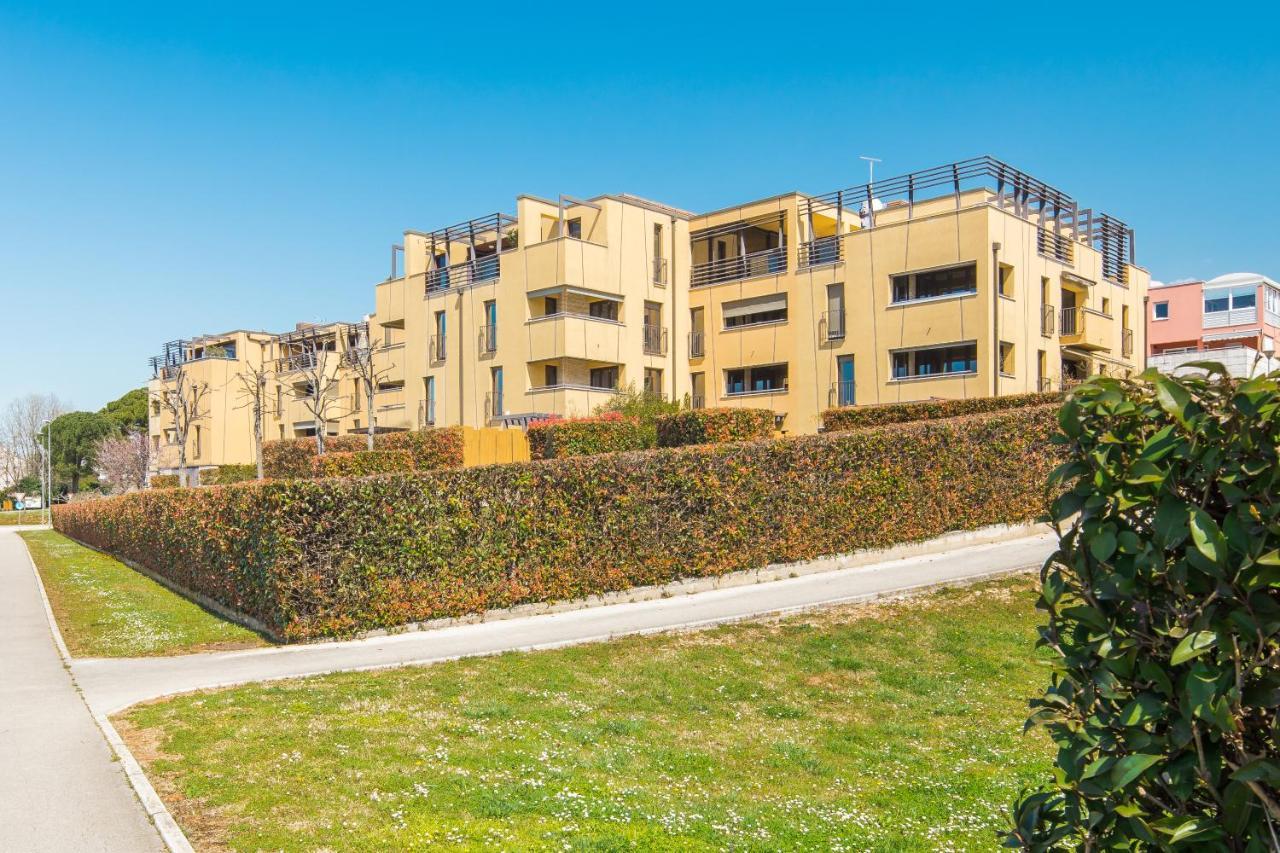 Apartment Residence Пореч Экстерьер фото